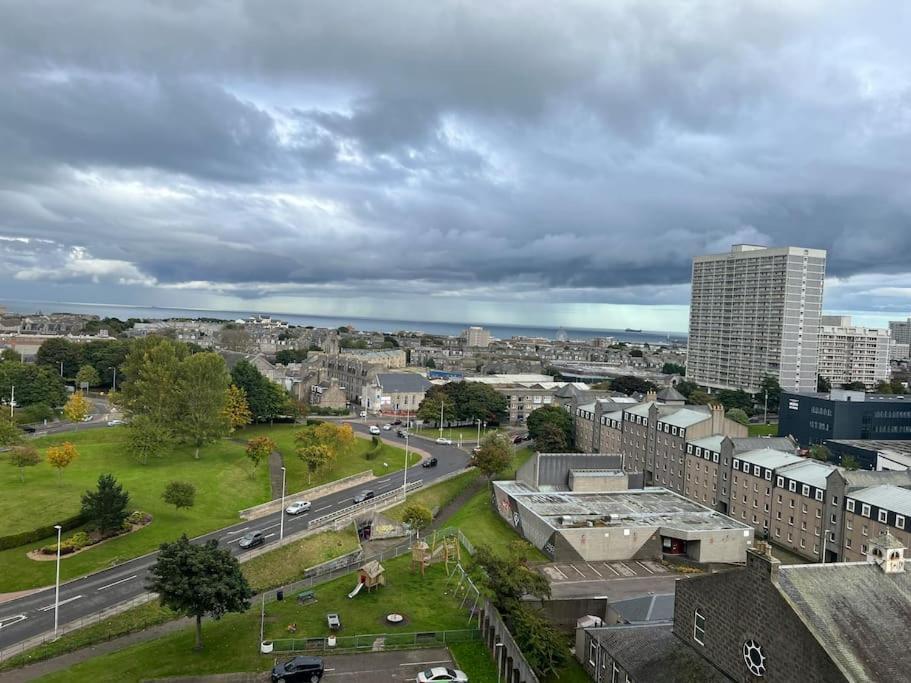 Stunning 2-Bed Apart In The Heart Of Aberdeen* Διαμέρισμα Εξωτερικό φωτογραφία